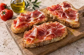 Pan con tomate y jamón