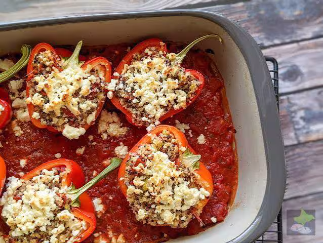 Gefüllte Paprika mit Quinoa und Kräutern